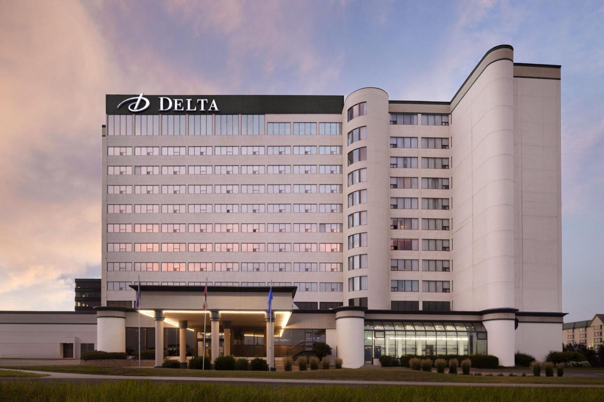 Delta Hotels By Marriott Edmonton South Conference Centre Exterior foto